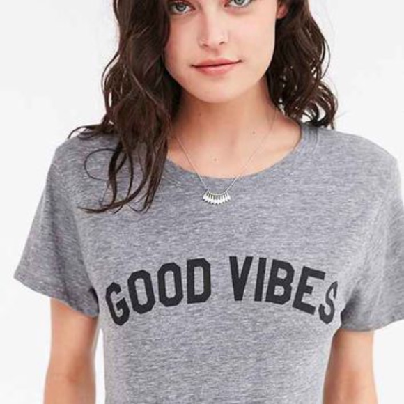 Beach Riot Tops - Good vibes graphic tee
